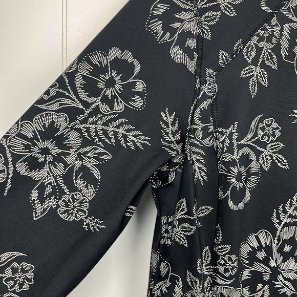 Avia Womens Workout Jacket XS 0-2 Black/Cream Floral Print 1/4 Zip Thumb Holes - Picture 4 of 13